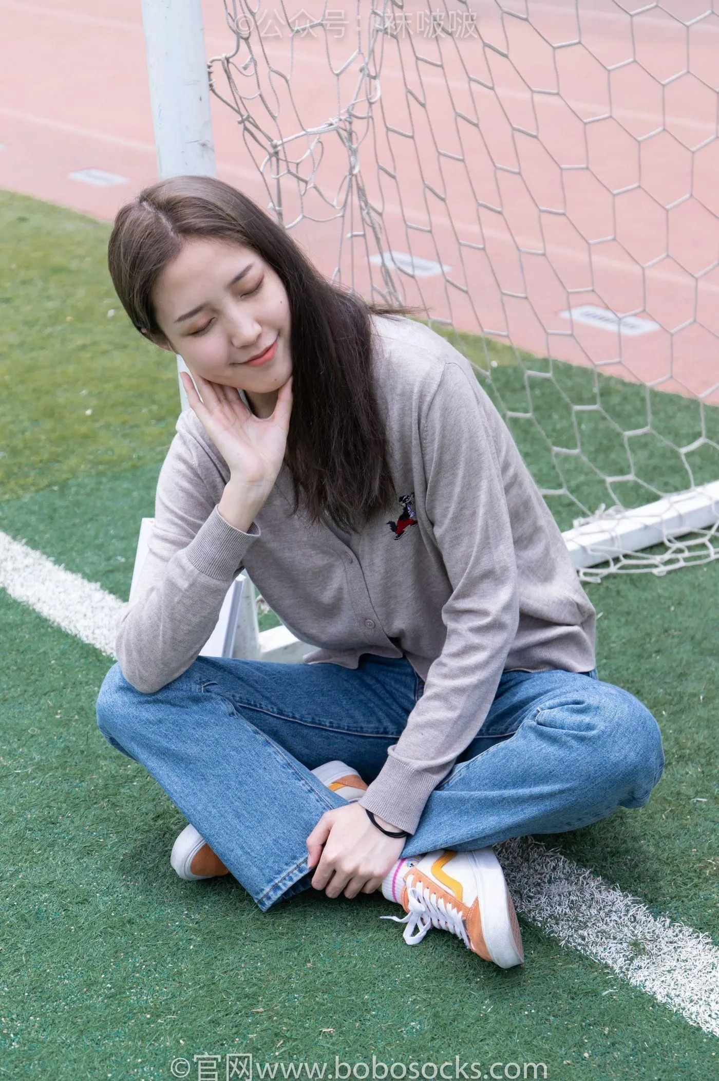 [BoBoSocks袜啵啵]NO.004 泡芙-vans帆布鞋、白棉袜、裸足 [127P]插图9